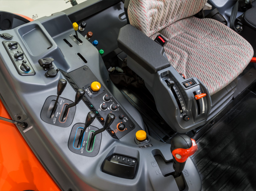Kubota-MGXIV-cabin-1-1